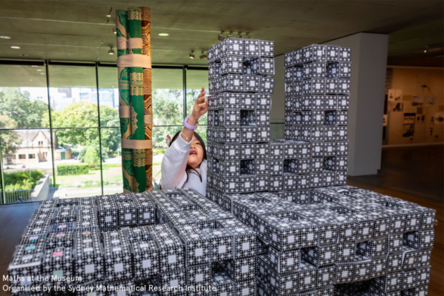 Menger sponge - Maths at the Museum