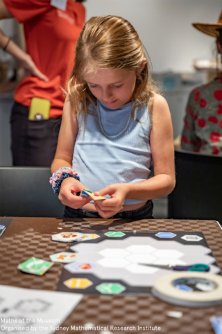 Flexagon maze by Weichun Chang - Maths at the Museum